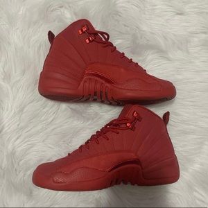 Air jordan 12 gym red size 6.5 (gs)